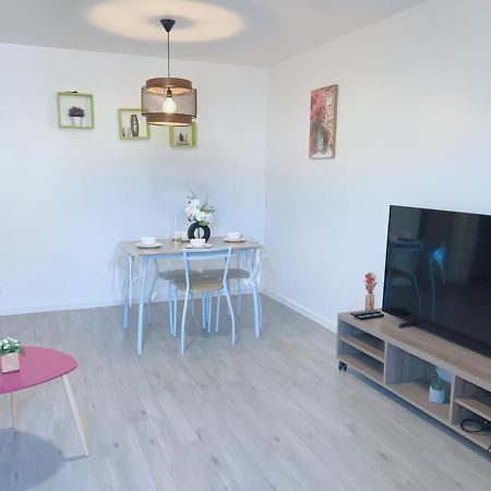 Apt 67M2 Hyper Centre: 2 Chambres, Cuisine Tv Wifi 丰特奈勒孔特 外观 照片